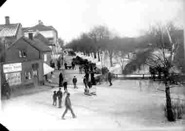 Södra Vallgatan hörnet Larmgatan, vinter 