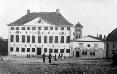 Rådhuset med polisstation