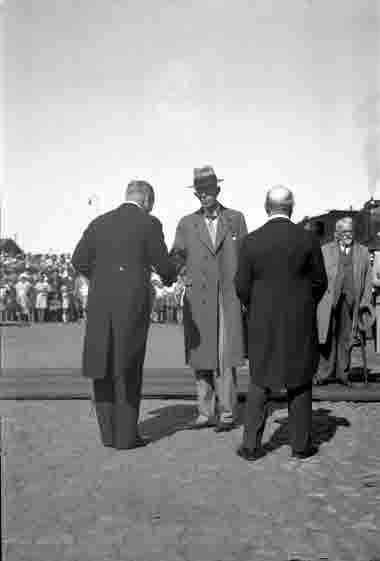 Gustav V anländer till Ölandsbron (Ölandshamnen)