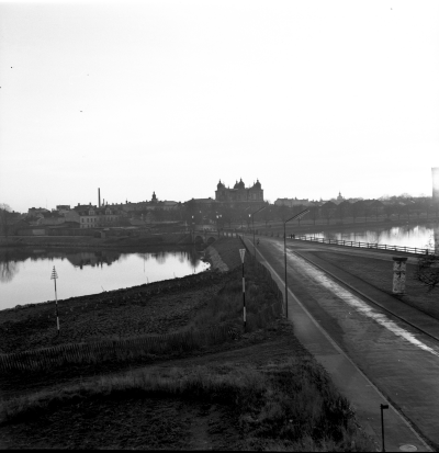 Kvarnholmen från Sparregatan. Ängöbron