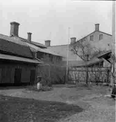 Nybrogatan tomt nr 8, intill skohandlare Karlberg 19/4 1964