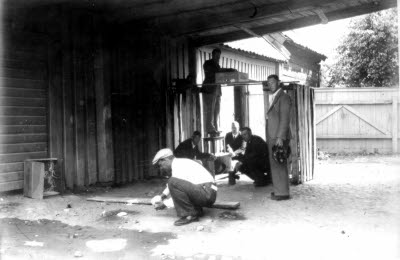Stadspoliser kriminalen fotspårsfotografering