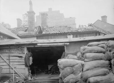 Hörnet Norra vägen - Fabriksgatan. Foto åt statspolisen