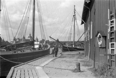 Parti av hamnen vid Bruuns lager