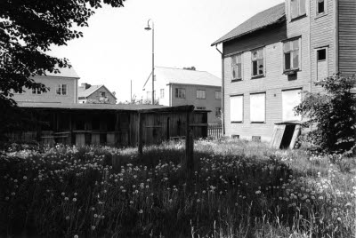 Gården Stensövägen 19 kv Gullregnet innan rivning