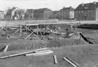 Norrgårdsgärdet bebyggs. Hörnet Erik Dahlbergs väg - Lindölundsgatan