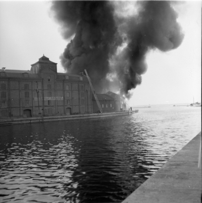 Branden på Vedgårdsholmen, Bruuns magasin, 14/5 1962