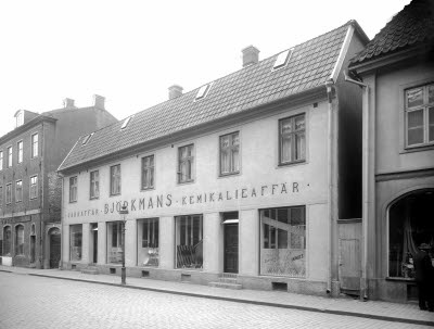 Björkmans järn- och kemikalieaffär exteriör  Kaggensgatan 11