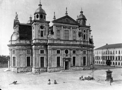 Domkyrkan och Stortorget, brunnen