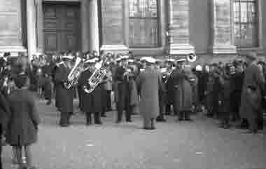 Musikkåren Lyran på torget 1/5