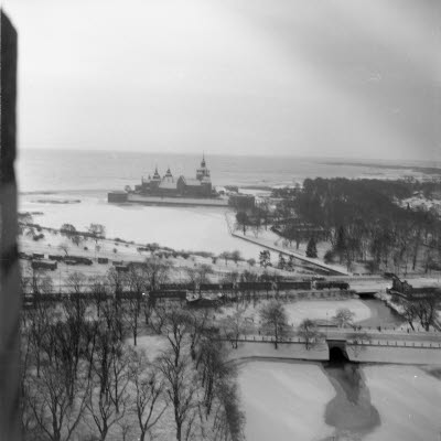 Utsikt från Vattentornet mot slottet 14/1 1955