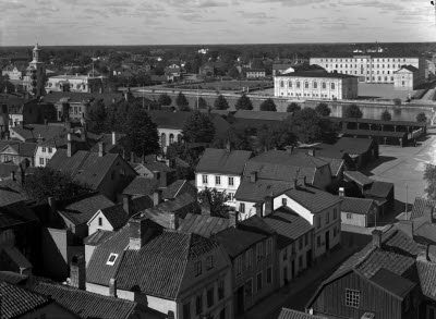 Utsikt från Domkyrkan, Brandstation Läroverket 