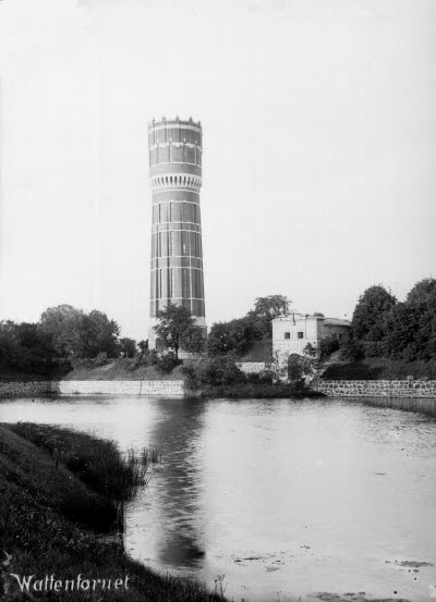 Vattentornet Västerport från Cellviken (Systraströmmen)