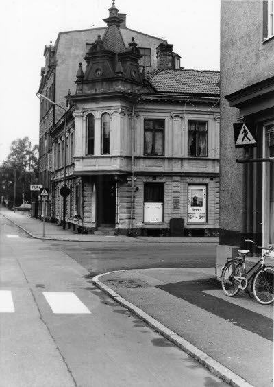 Korsningen Smålandsgatan Fabriksgatan kv Korpen ca 1974