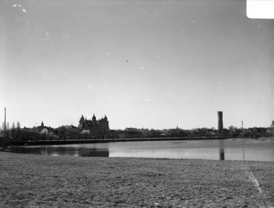 Kvarnholmen sedd från Ängö över Malmfjärden