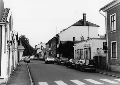 Norra Långgatan 54 österut från Proviantgatan.  Kv Mältaren ca 1974