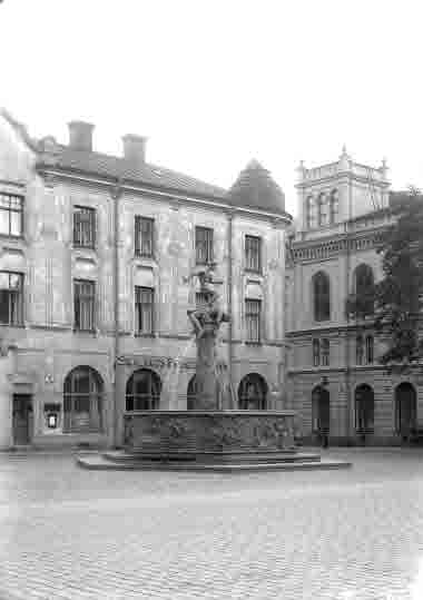 Vasamonumentet på Larmtorget, Smålands Enskilda Bank, Eos