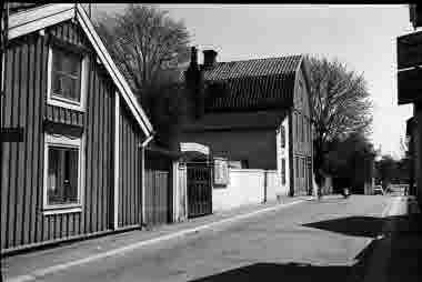 Nybrogatan. Nr 16 mot Strandgatan 23/5 1965