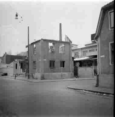 Hörnet Södra Långgatan och Proviantgatan 23/4 1956