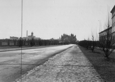 Fredriksskansgatan mot Kvarnholmen i söder, Domkyrkan i bakgrunden