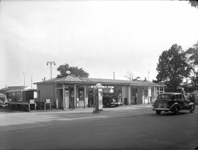 Esso bensinstation vid Floras kulle