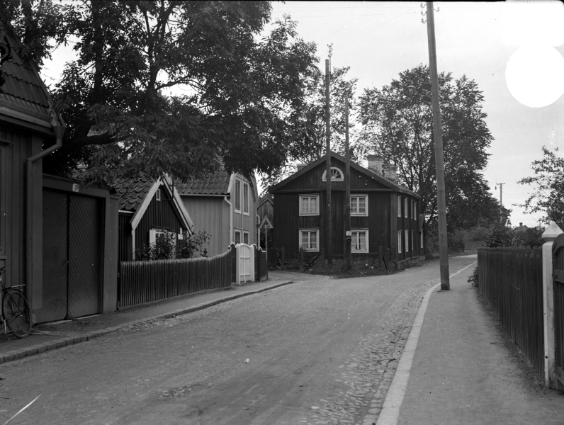 Gamla stan, tomt 139, hörnet Vegagatan och Västerlånggatan. Israelagården 1935